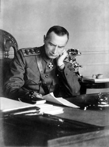 Верховный Правитель России и Верховный Главнокомандующий Русской армией адмирал А. В. Колчак